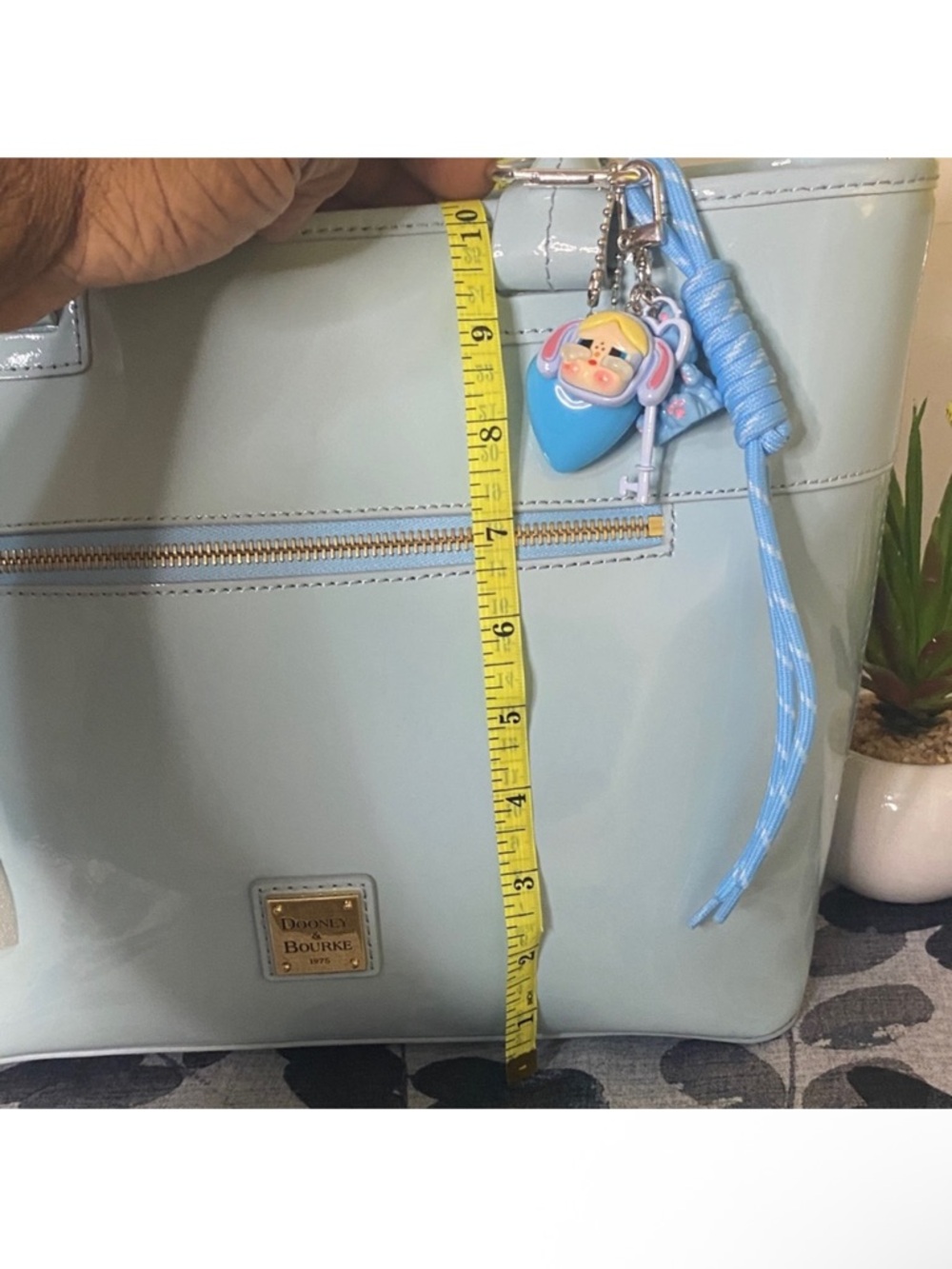 Dooney & Bourke NWT Beacon Patent leather tote, with Dusty registration card - Picture 12 of 15